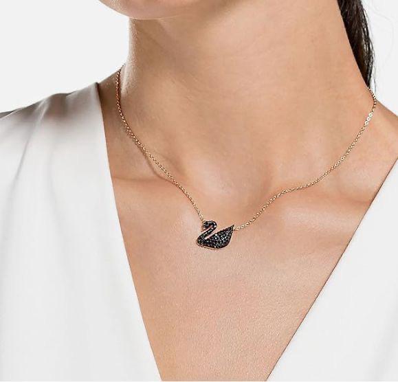 NECKLACE AND PENDENTS